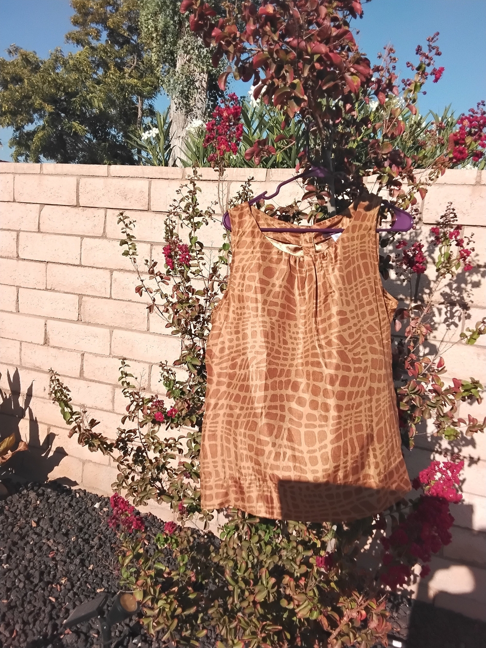 mark. Women’s Sleeveless Tan Brown Printed Crop Top